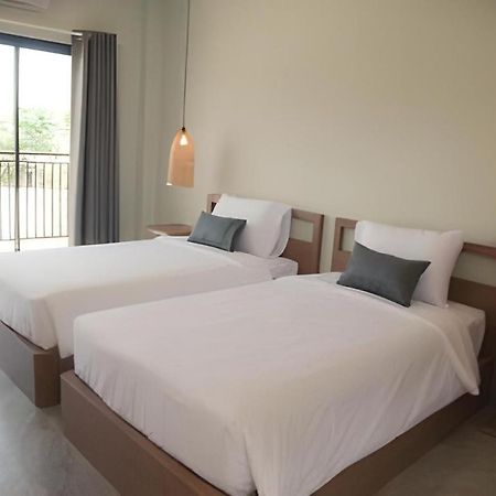 Yellow Moon Hotel Pattaya Exterior photo